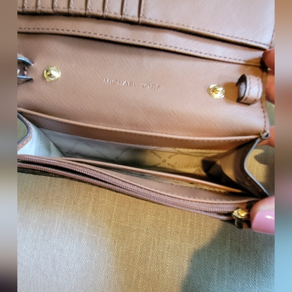 Michael Kors Wristlet - Picture 4 of 5